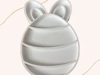 Sensory tray easter egg