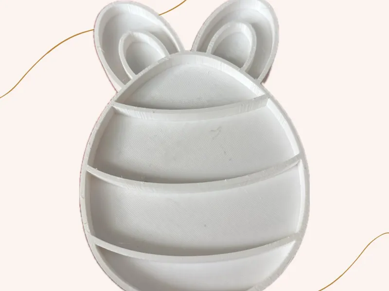 Sensory tray easter egg