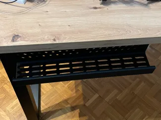 Desktop cable organizer