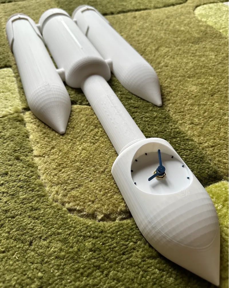 Heavy rocket clock