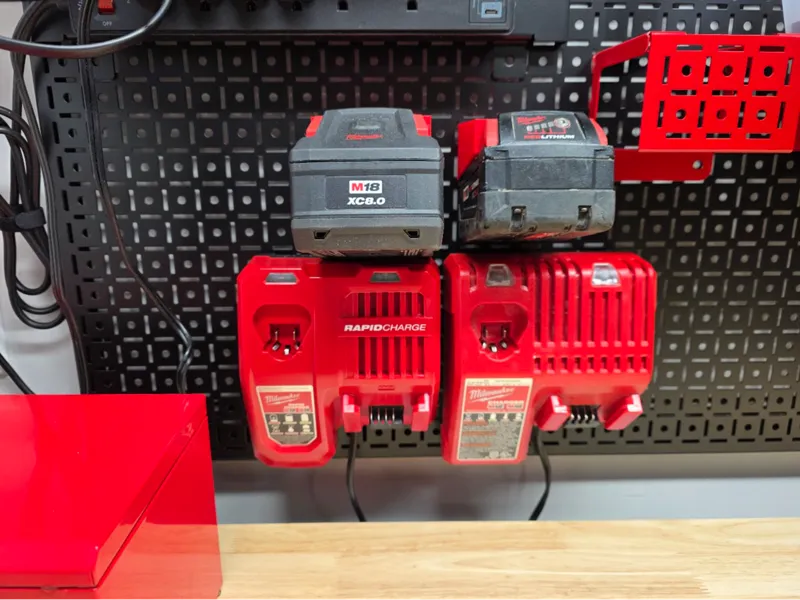 M18 Battery Holder - Omniwall