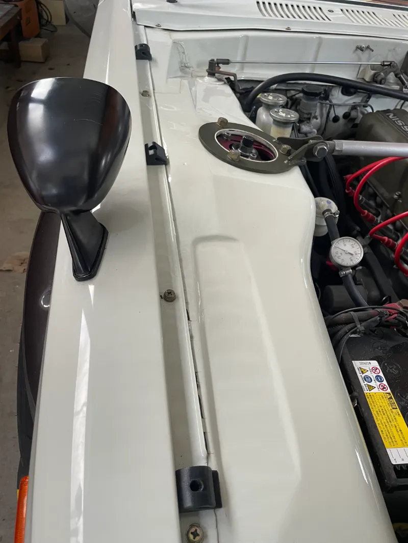 1968-1972 skyline(Hakosuka) Rubber Hood Bumper.