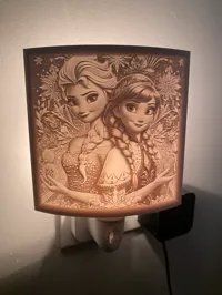 Veilleuse Anna et Elsa (La Reine des Neiges) — photo 3
