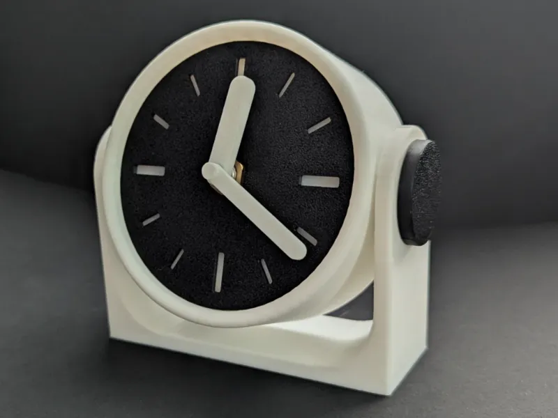 Minimalistic Desk Clock (Adjustable Angle)