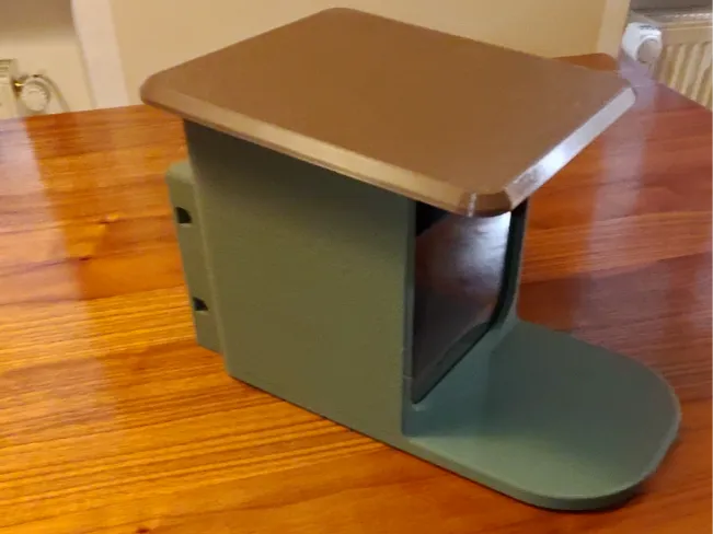 Squirrel feeder - Einchörnchen Fütterstation