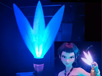 zoey light stick daggers 