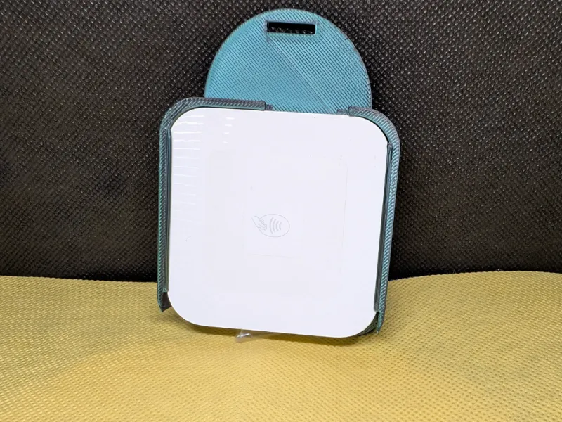 Square lanyard square top