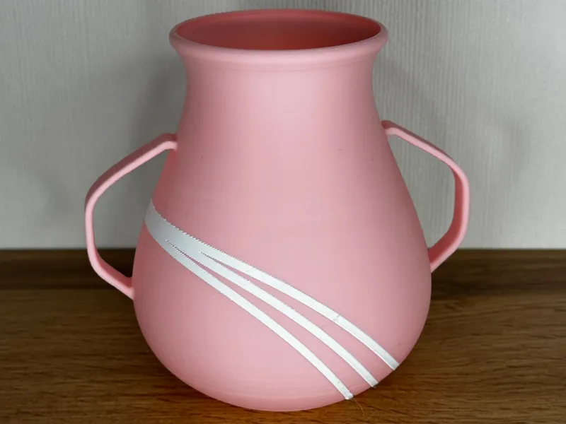Vase - Amphore mit sanften Linien. 