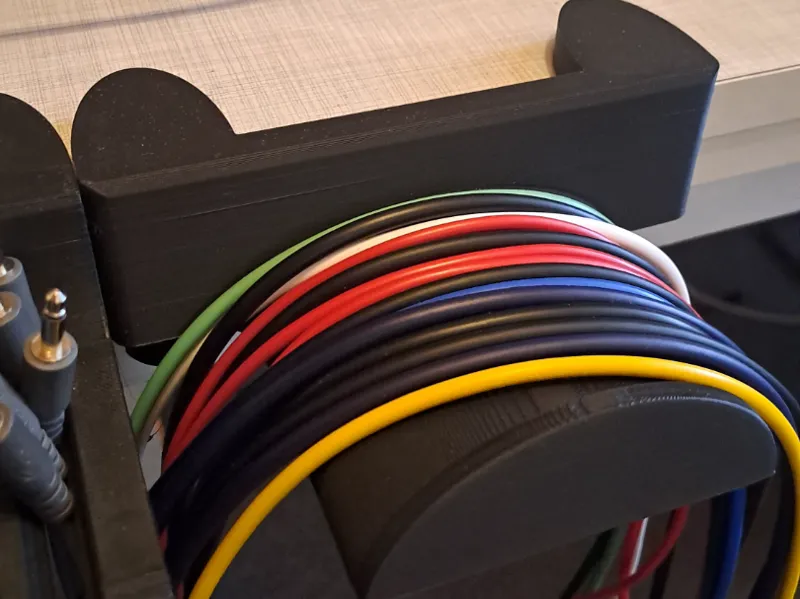 Table edge holder for Eurorack patch cables 2