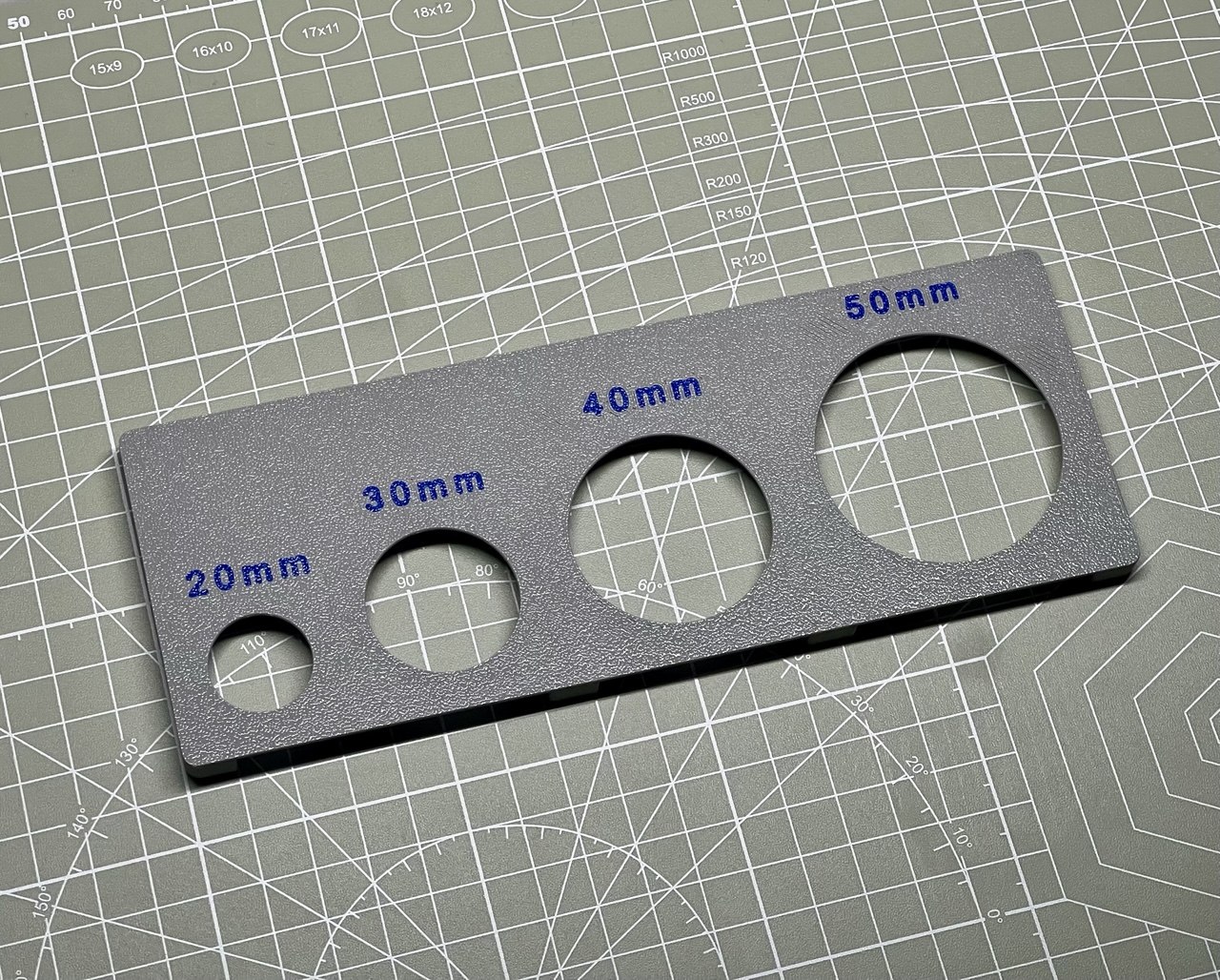 Miniatura 4 do modelo 3D Car Chassis Plug Generator
