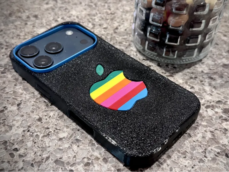 Cover iPhone 17 Pro –  Classic Apple Rainbow Logo