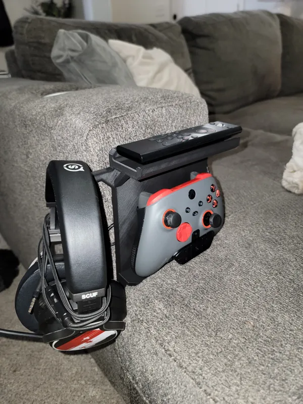Couch accessory holder