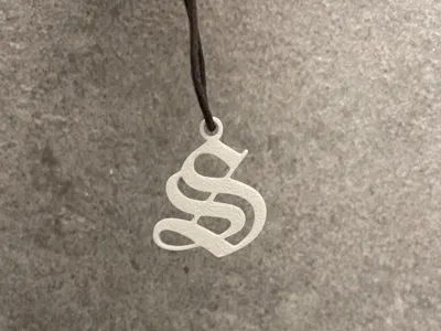 "S" keychain