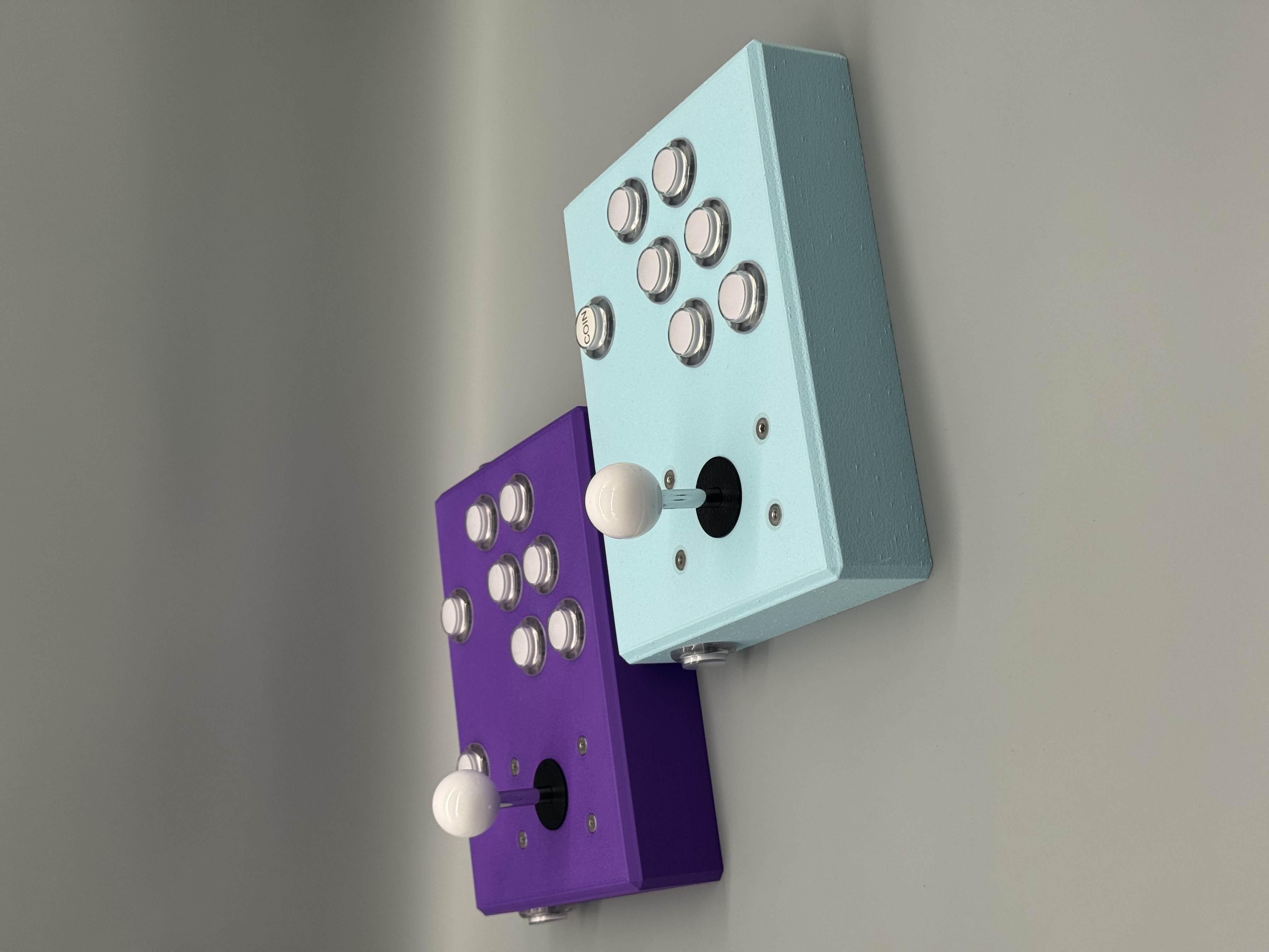 Miniatura 5 do modelo 3D Arcade Controller with Side Pinball Buttons