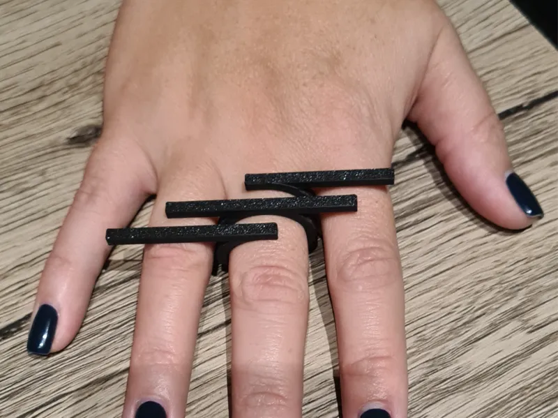 Ring 3 bars