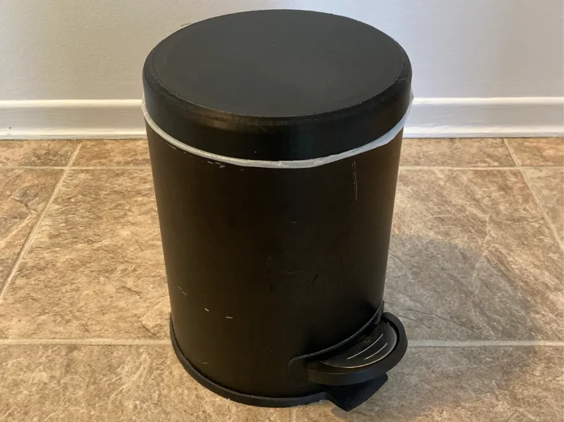 Replacement trash can lid