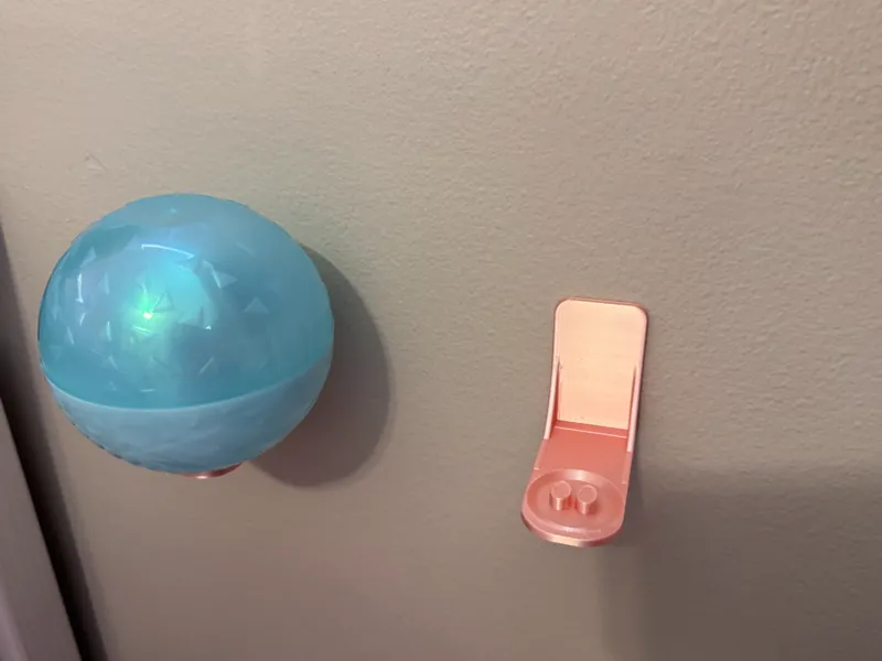 LOL Doll Display Wall Mount