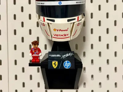 Skadis Wall Mount for Formula 1 Helmets