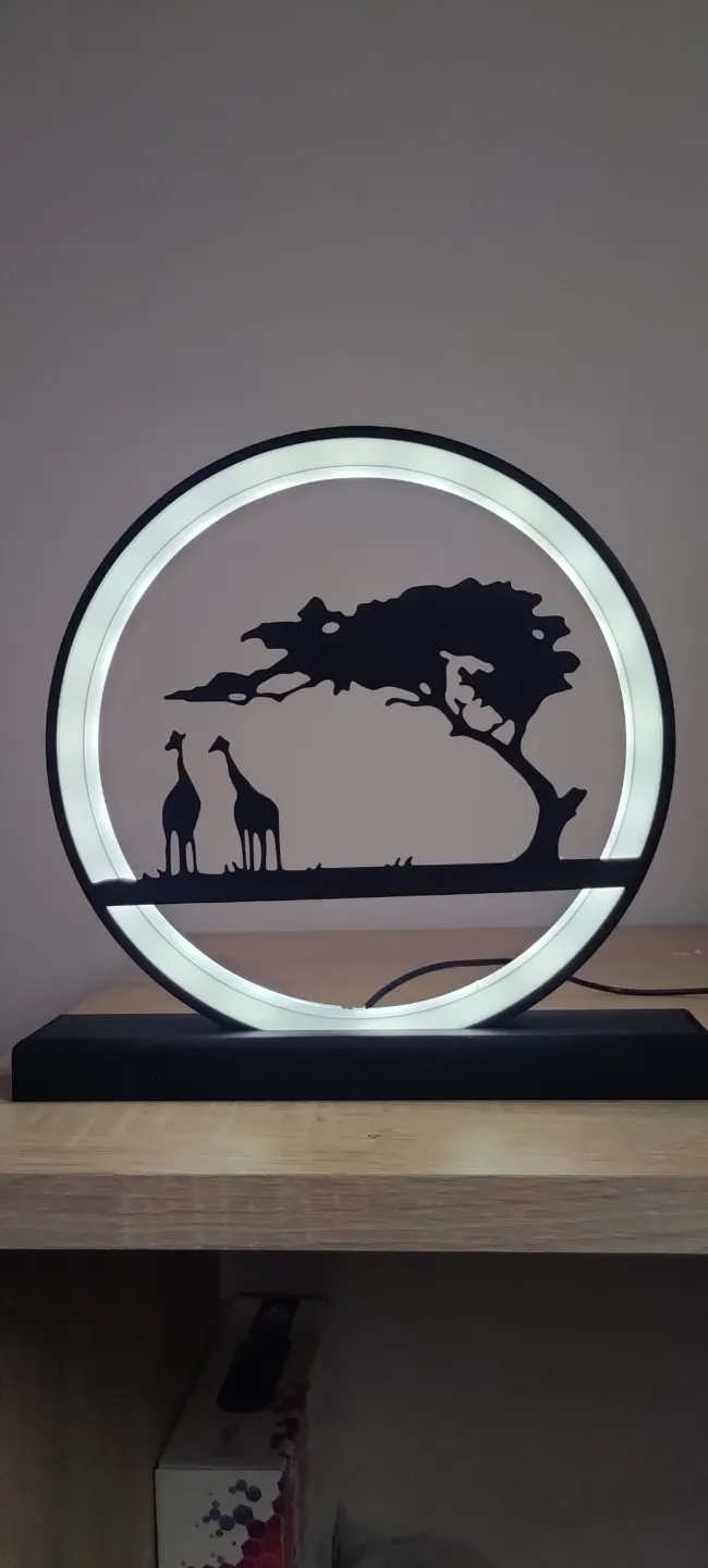 Giraffe decor lamp