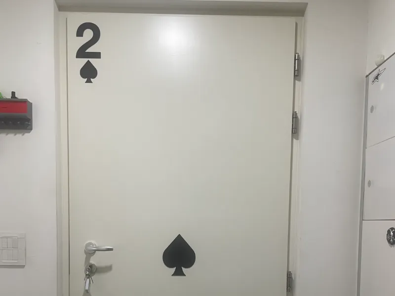 DECORAZIONE PORTA CARTA 2 DI PICCHE