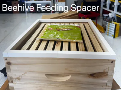 Beehive Feeding Spacer