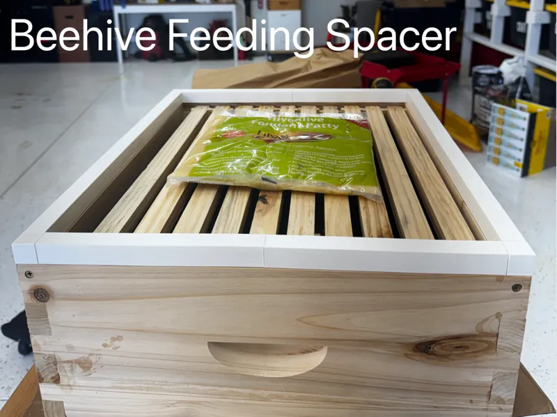 Beehive Feeding Spacer