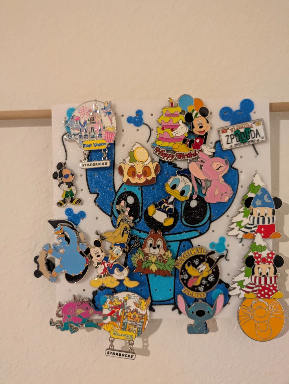 Disney Pin Board - Sitting Stitch With Balloons - Free 3D Print Model ...