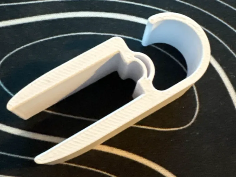 Cable-Desk Clips