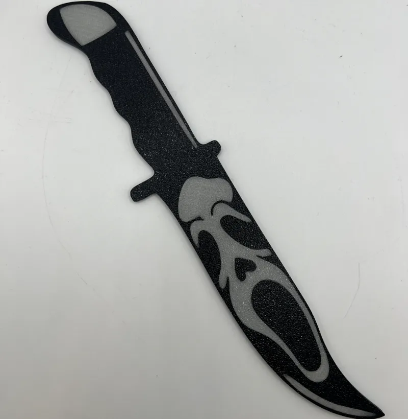 Ghostface knife decor