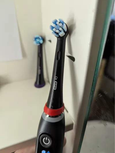 Oral-B IO Toothbrush colored tag