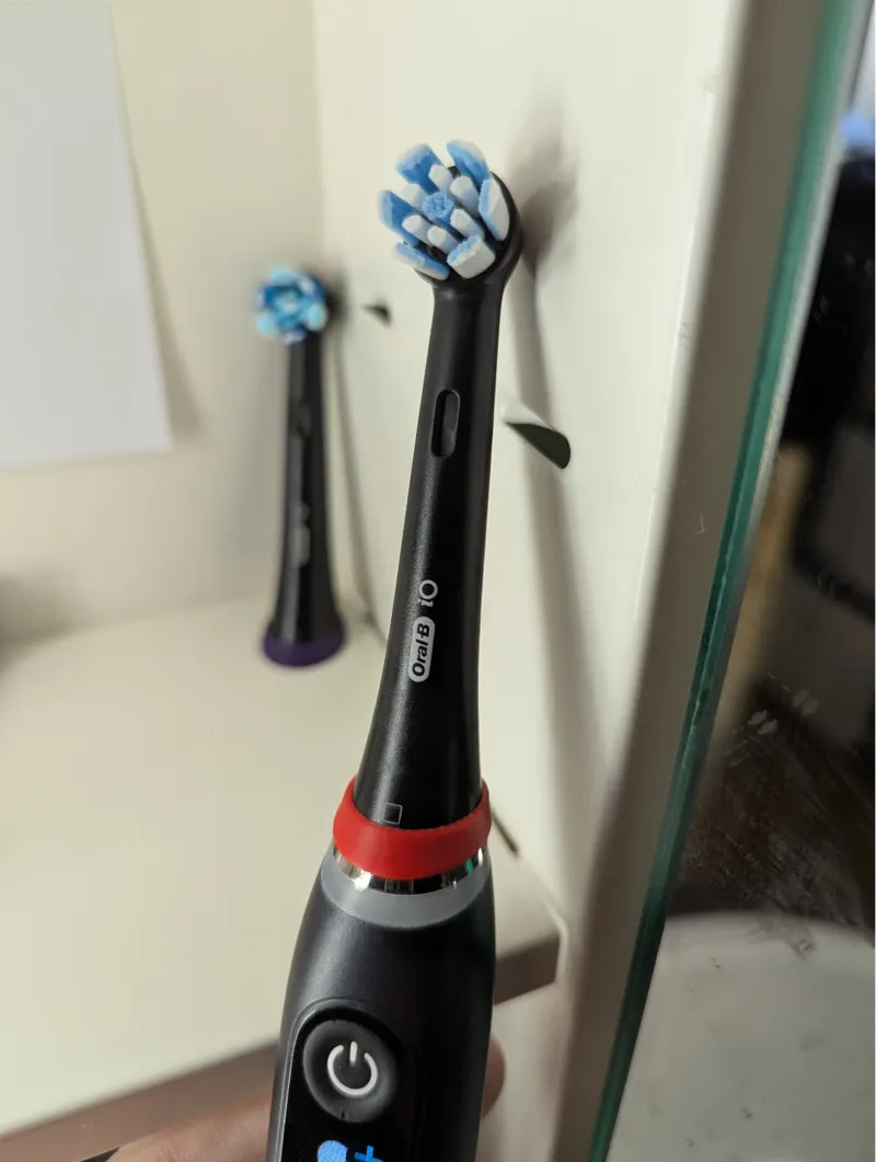 Oral-B IO Toothbrush colored tag