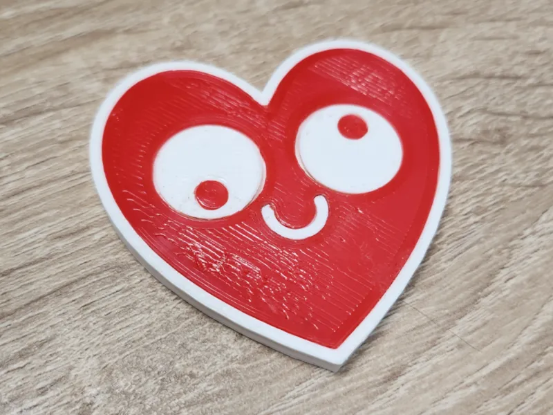 Cute heart fidget with moving eyes print-in-place