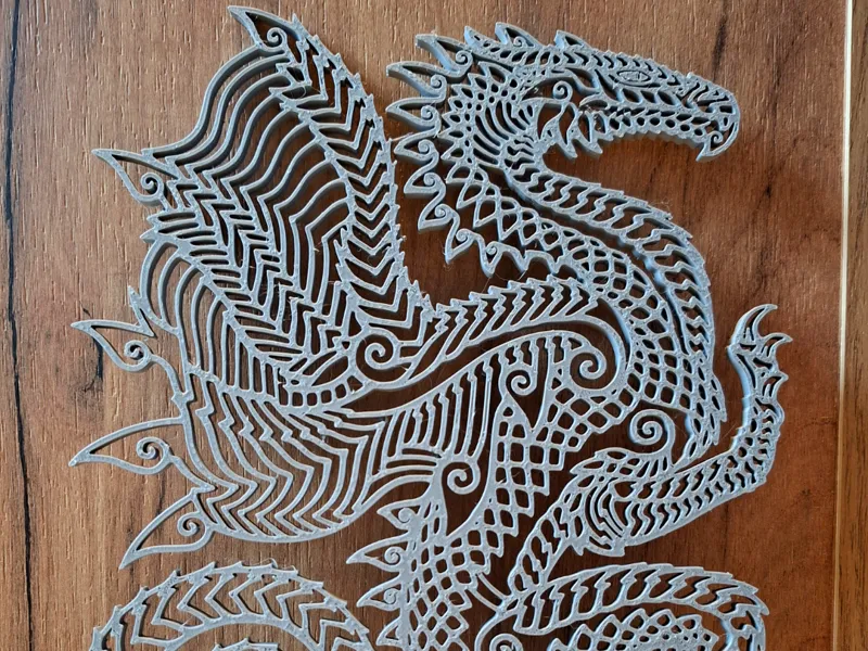 Detailed Dragon Motive