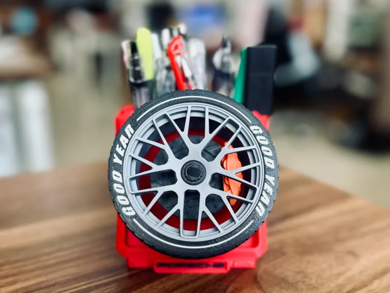 Prosche Wheel Pen Holder