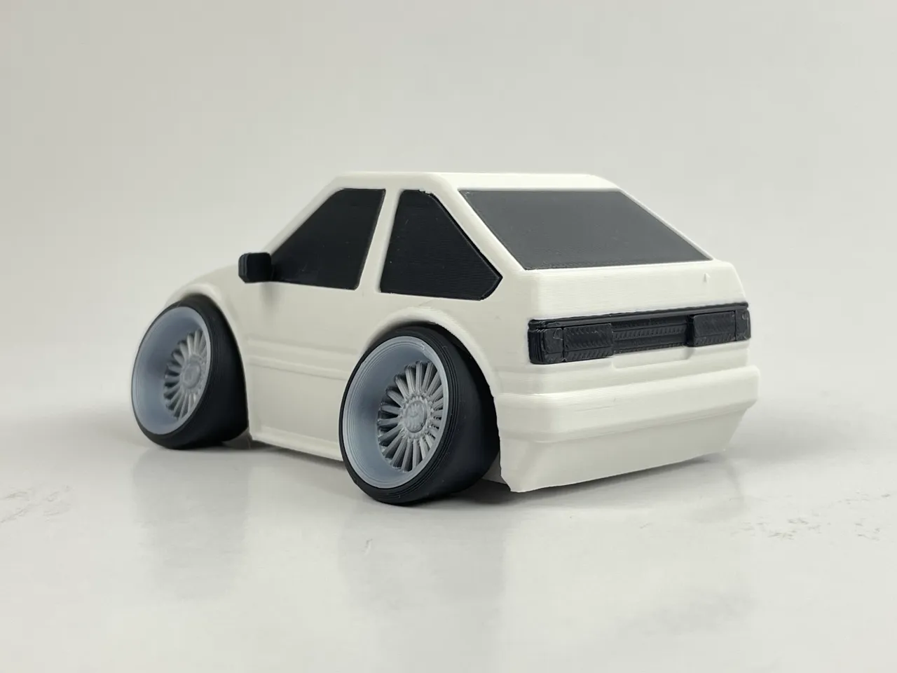 Tooned TOYOTA AE86 - Model kit view 3