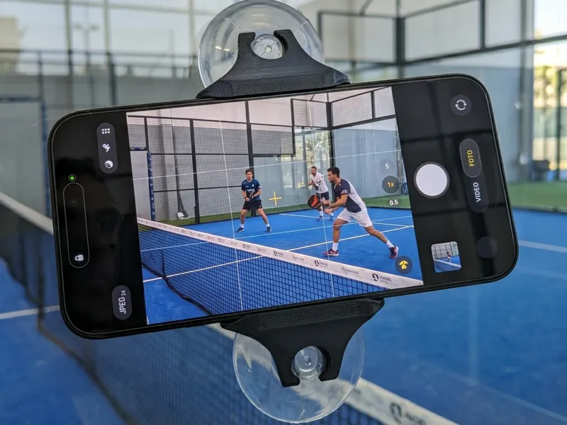 Dual-Suction Phone Holder for Padel Recording