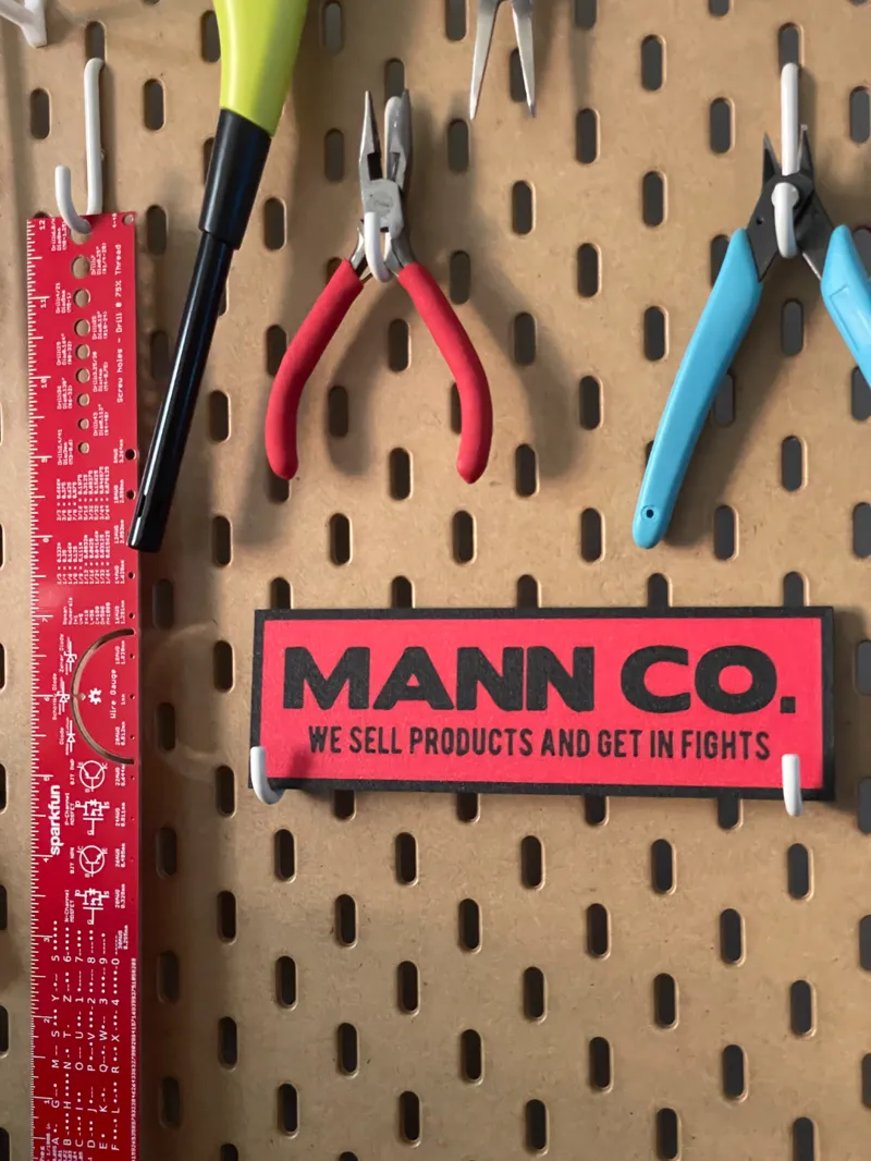 Team Fortress 2 MannCo Sign 