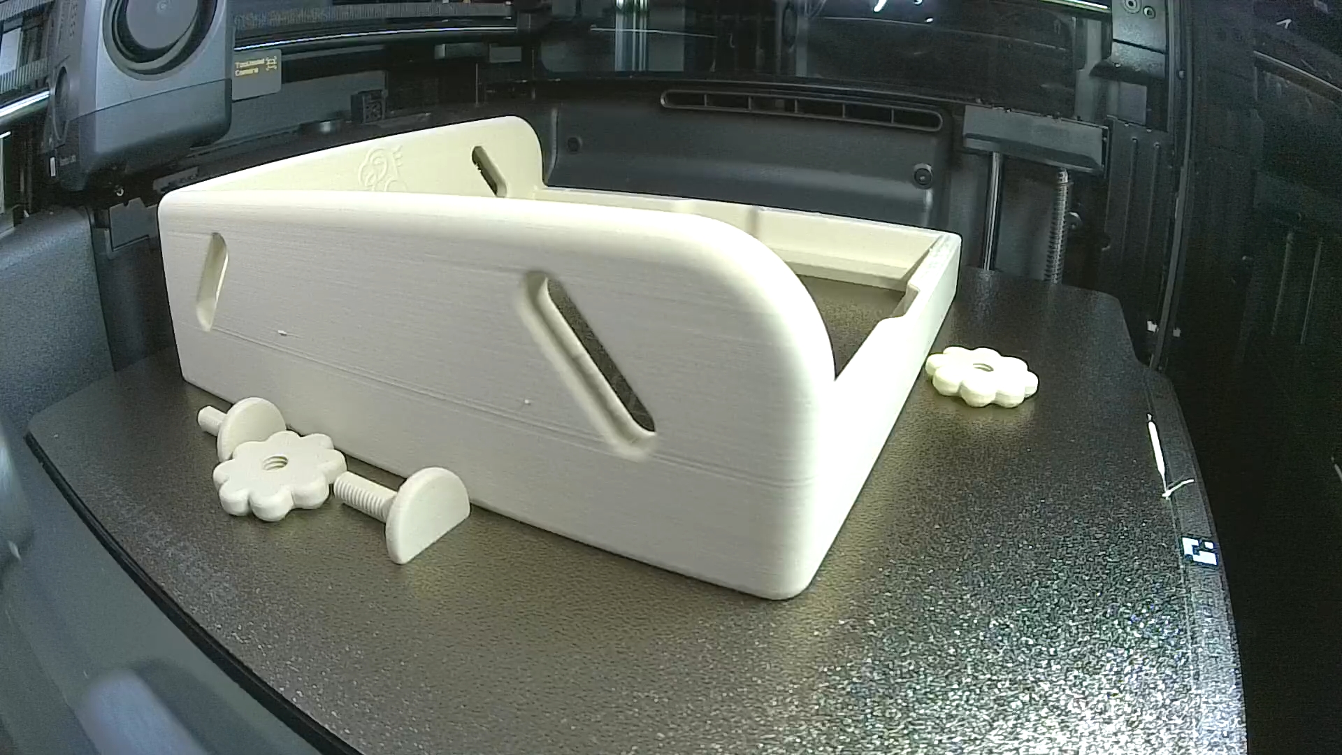 Miniatura 1 do modelo 3D 通用鹦鹉宠物笼平台｜自定义尺寸｜兼容不同笼距｜休息台/喂食架/挂床
