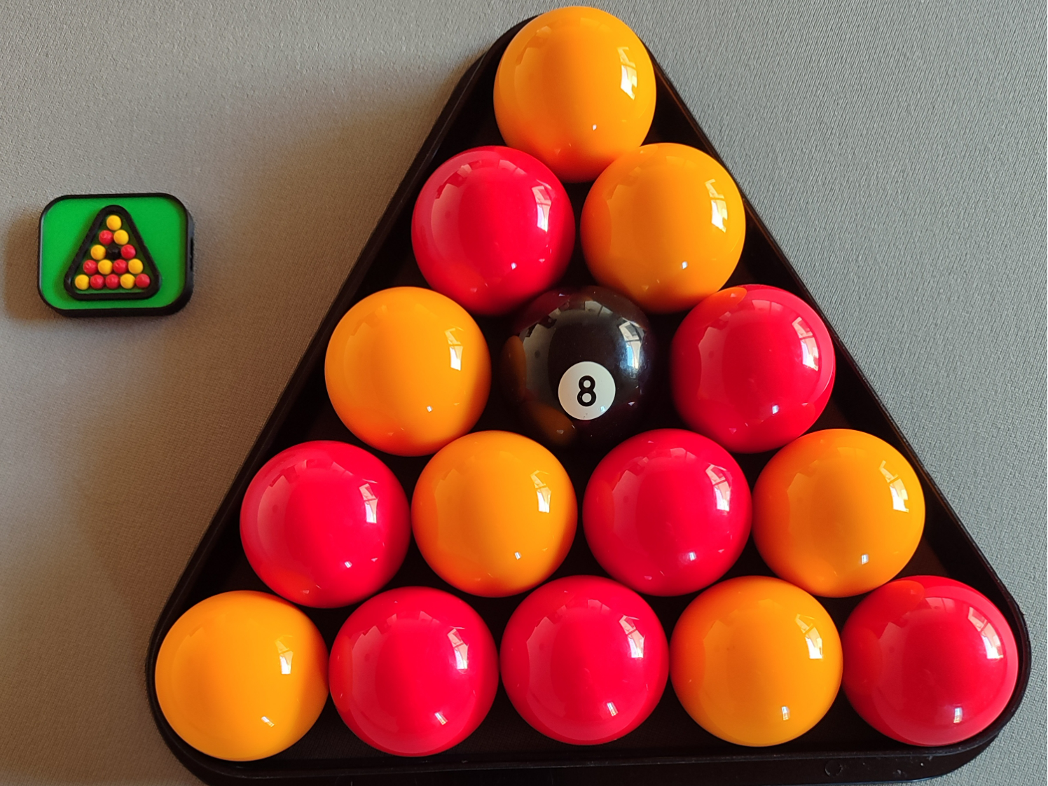 Disposition Triangle Billard 8-Pool