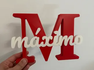 Letra inicial y letrero Máximo