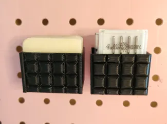 Small tray for pegboard 