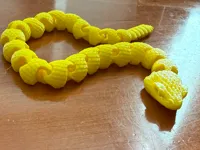 Serpent à sonnette articulé avec crécelle fonctionnelle — photo 2