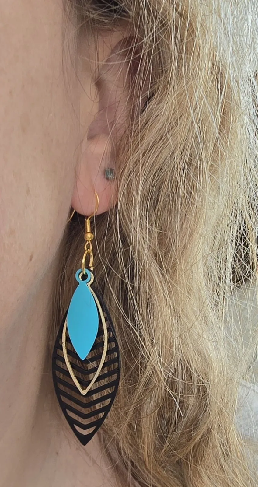 Boucles d'oreille plume lagune view 4