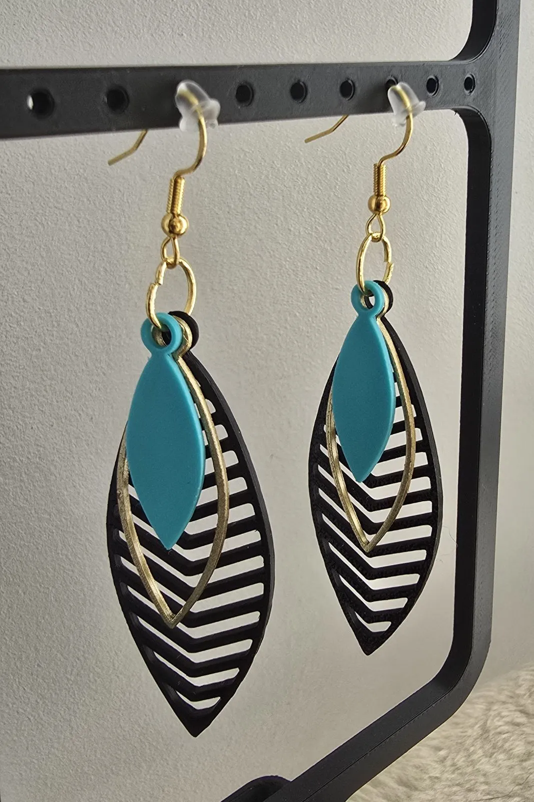Boucles d'oreille plume lagune view 3