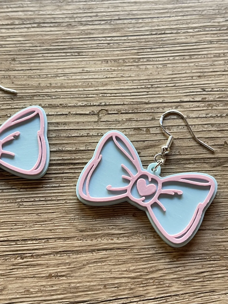 Earrings Bow with Heart view 2