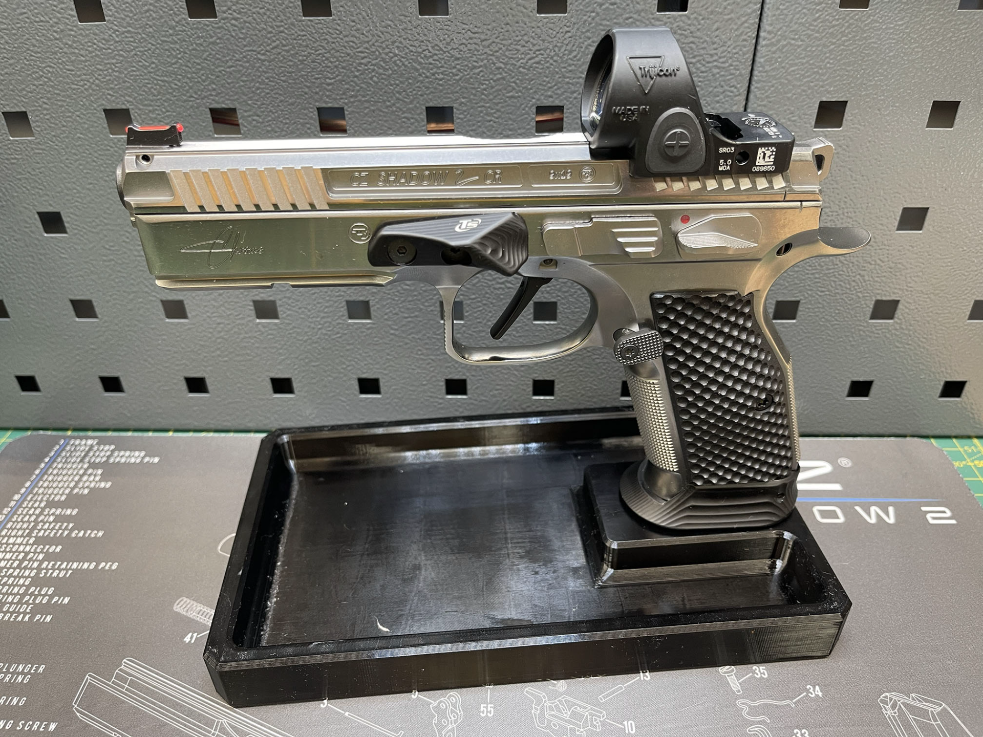 Firearm  Pistol  - Service, Repair & Display Stand