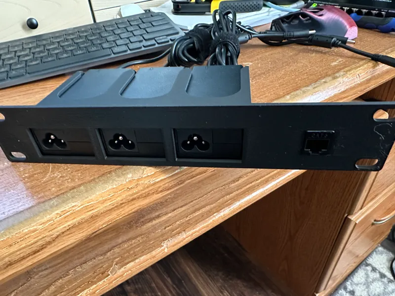 Dell Optiplex PDU Rack 1U w/Ethernet Keystone Port