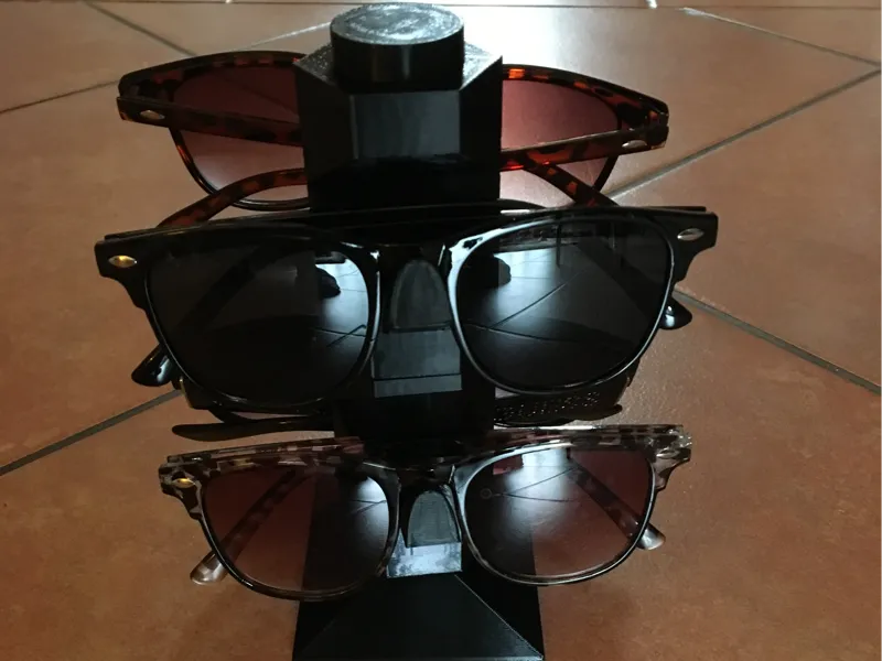 Glasses stand/holder