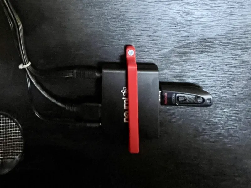 Neumi Media Player Mount