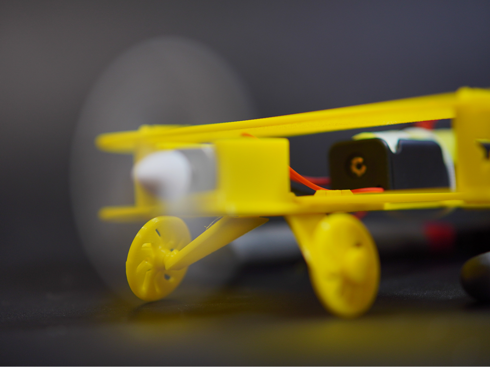 Miniatura 1 do modelo 3D 拼装立体电动玩具飞机